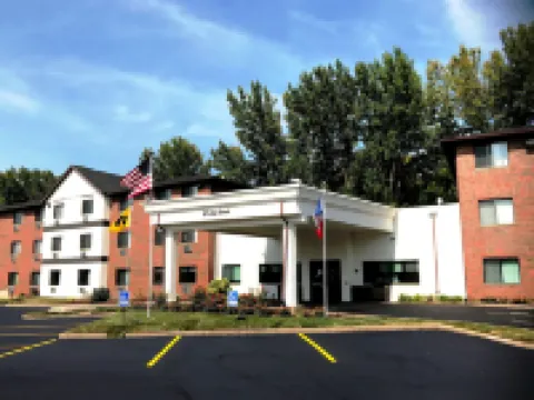 Heartland Inn Coralville Hotels in West Lucas