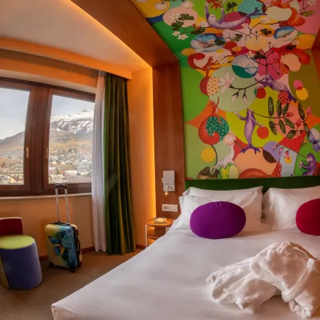 Omama Hotel