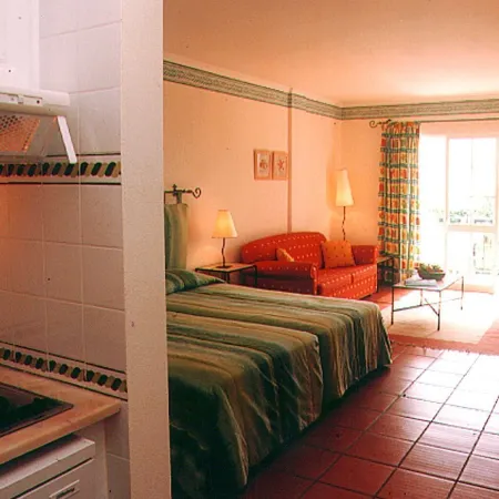 Apartamentos Quinta Mae Dos Homens