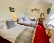 The Gordon Arms Restaurant with Rooms فنادق في Selkirk