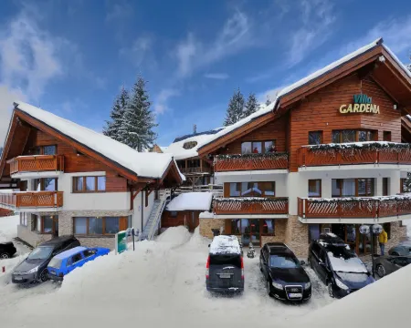 嘉德尼雅別墅 班斯卡－比斯特里察酒店