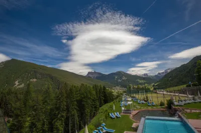 Hotel Albion Mountain Spa Resort Dolomites Hotels in der Nähe von Val Gardena