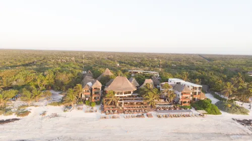 Amansala Resort - Kitchens