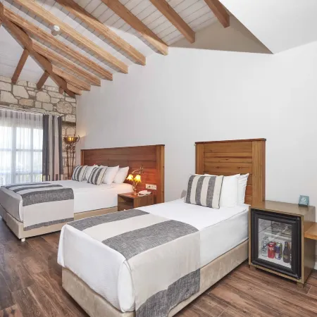 AlaBora Hotel