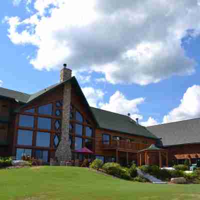 Crooked River Lodge Hotel Exterior