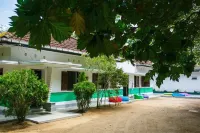 Hostel First Mirissa - Hostels