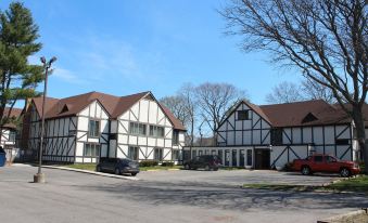 East Norwich Inn