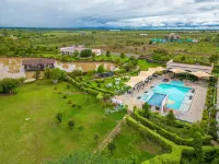 Maiyan Nanyuki - Pools