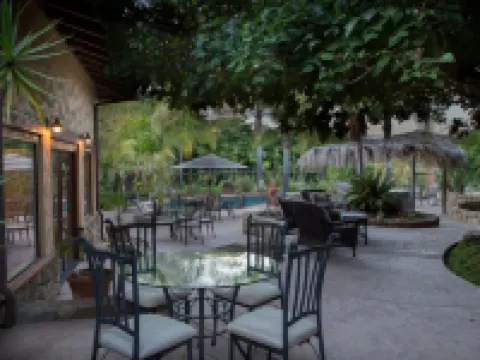 Coral Tree House Hotels in Rainbow