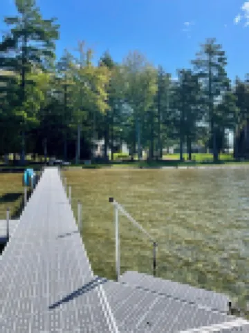 Lakefront Ice Fishing and Snowmobile Retreat