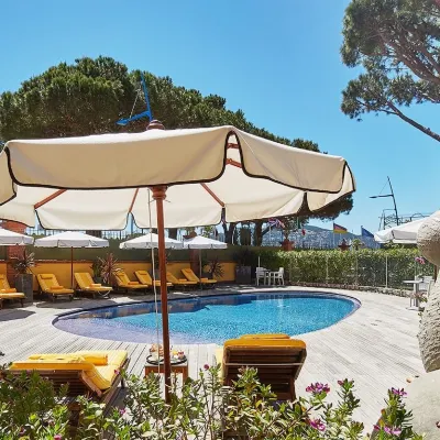 Ermitage de l'Oasis & Spa - Cannes Mandelieu Отели рядом с достопримечательностью «Пляж Миди»