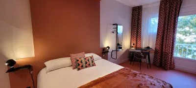 Seakub Hotel Các khách sạn gần Notre-Dame de Royan