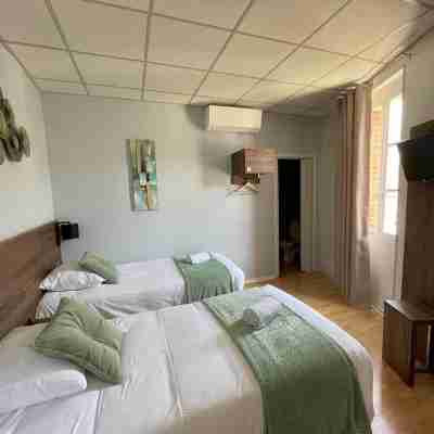 Hôtel Café LE ROCHEGUDE Rooms