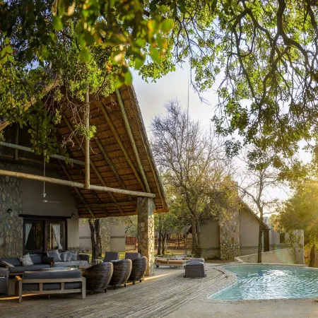 Leopard's Lair Bush Lodge