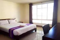 Amonruk Hotel 2 فنادق في فاري