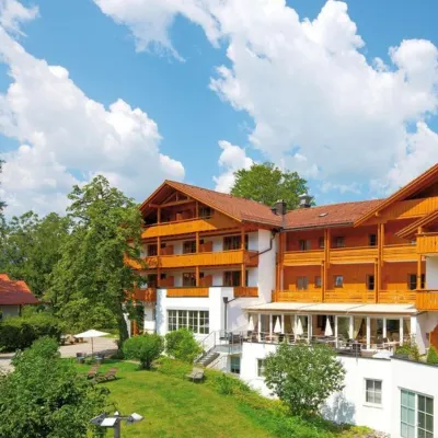 Hotel Wiedemann โรงแรมใกล้ทะเลสาป โอเบอร์ซี
