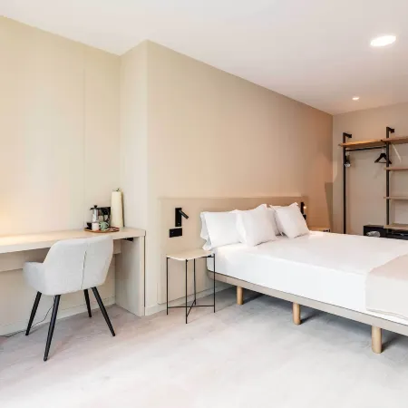 HQ Arena Hotel