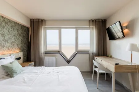 Beach Hotel Helios by CW Hotel Collection