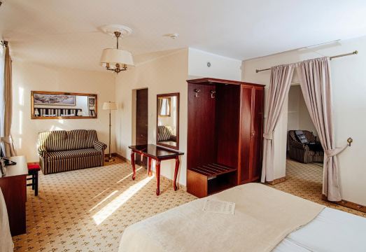 자메크 그니프 - 호텔 리체르스키