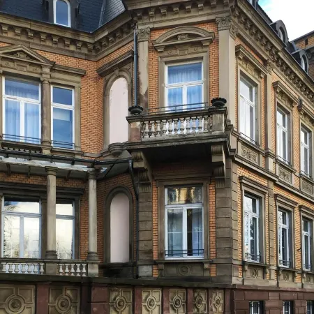 Adonis Hotel Strasbourg Отели рядом с достопримечательностью «Европейский суд по правам человека»