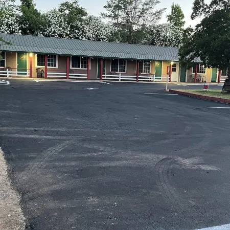 Jumping Frog Motel