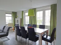 荷蘭的現代舒適八人房屋