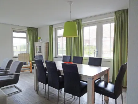 House in Netherlands for 8 With Modern Comfort