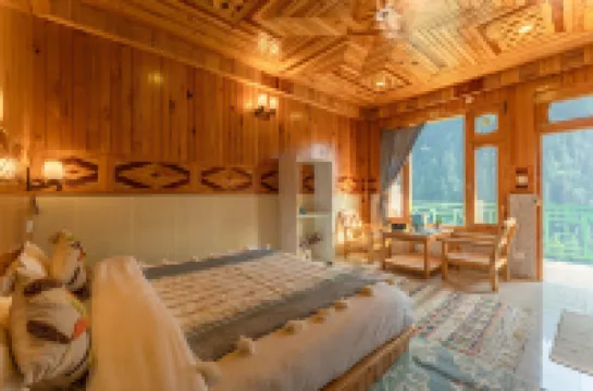 Moustache Shoja, Jibhi