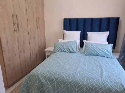 Hazel Haven 2 Guest House Hoteles cerca de West End Center