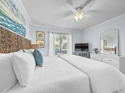 Emerald Shores #1001 - 1 Br Condo by RedAwning