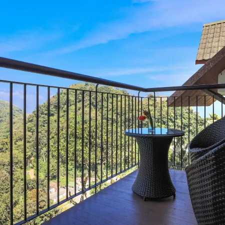 Shola Crown Resort - Munnar