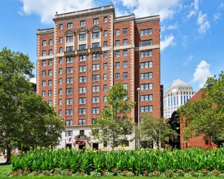 เรสซิเดนซ์อินน์ บายแมริออท ดาวน์ทาวน์ซินซินแนติ/เดอะเฟล์ปส โรงแรมในซินซินแนติ