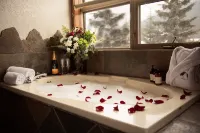A Bear and Bison Country Inn - Bathtub