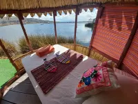 Uros Aruma Uro Lodge فنادق في Chucuito