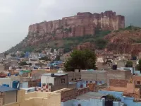 Shyam Palace Guest House - Mountain view