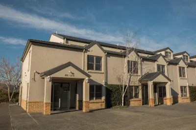 Best Western Plus Goulburn Hotel dekat Goulburn Historic Waterworks
