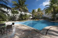 Comfort Suites Flamboyant Goiânia - piscina