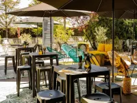 Le Safari Hotel Restaurant Hotels in Carpentras
