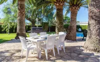 Private Pool, Garden, Barbecue and Beach Nearby - Mountain view