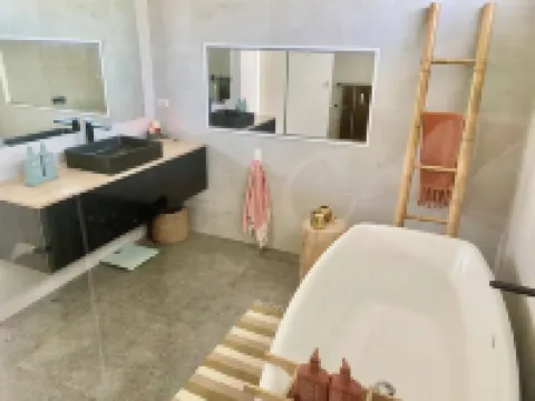 On Top of the World - Incredible Bay views with massive outdoor undercover deck