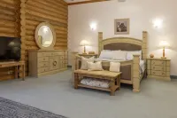 Hunters Lodge in Custer18+ guests - 8 bedrooms - 18 beds - 6 baths