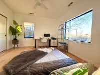 Arch View Luxury Home: Private Hot-Tub, Pool,Sauna,Free Wine&Brkfst