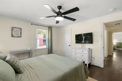 Charming 3-bedroom house with games and karaoke in lovely Boiling Springs 모닝사이드 뱁티스트 처치 주변 호텔