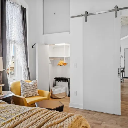 Historic Downtown - Free Parking Garage - 5 min walk OTR