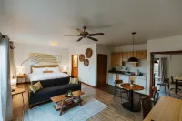 Modern Suites with Full Kitchen and Smart HDTV - Stylish Escape