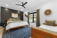 Location! Stunning 7b/8b, Sleeps 30! by Sdc w/Lake View, Hot Tub, &Theater!
