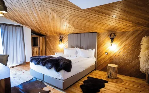 HANUL BUCOVINEI Hotel a Stulpicani