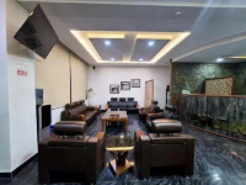 Grand Taj Hotels in Murree