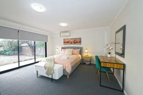 Pet Friendly Ringwood 3Br Home Parking - parking