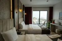 Linda Port Hotel - Bãi biển